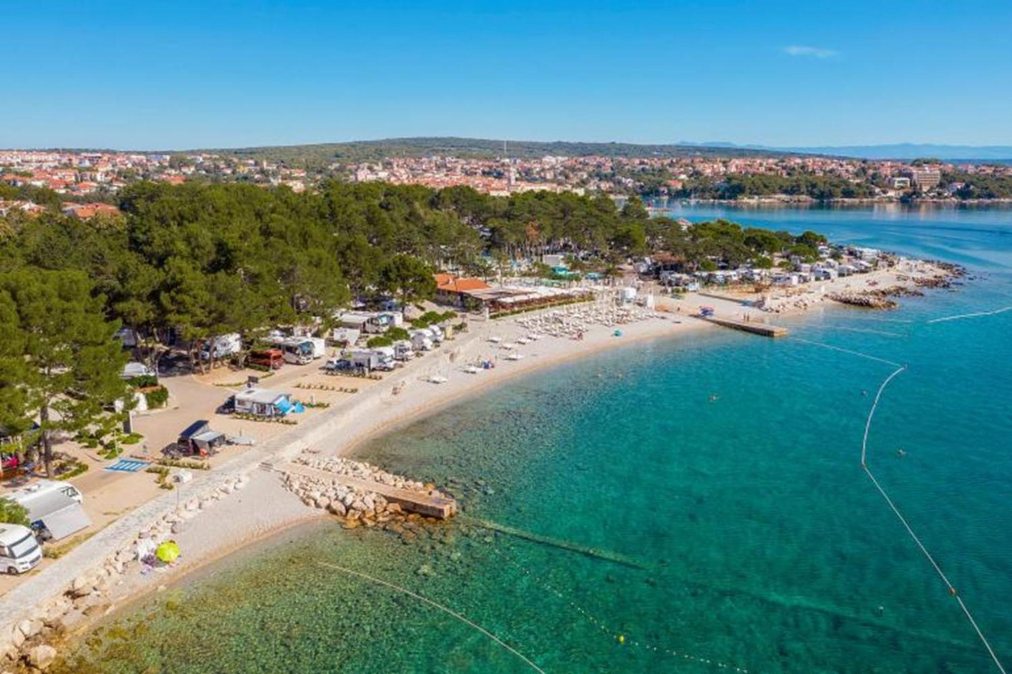 Deluxe New Apartments - Few Steps From The Beach - Luxury Holiday With Style - By Traveler Tourist Agency Krk Krk Town Eksteriør bilde