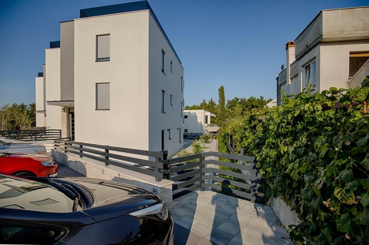 Deluxe New Apartments - Few Steps From The Beach - Luxury Holiday With Style - By Traveler Tourist Agency Krk Krk Town Eksteriør bilde