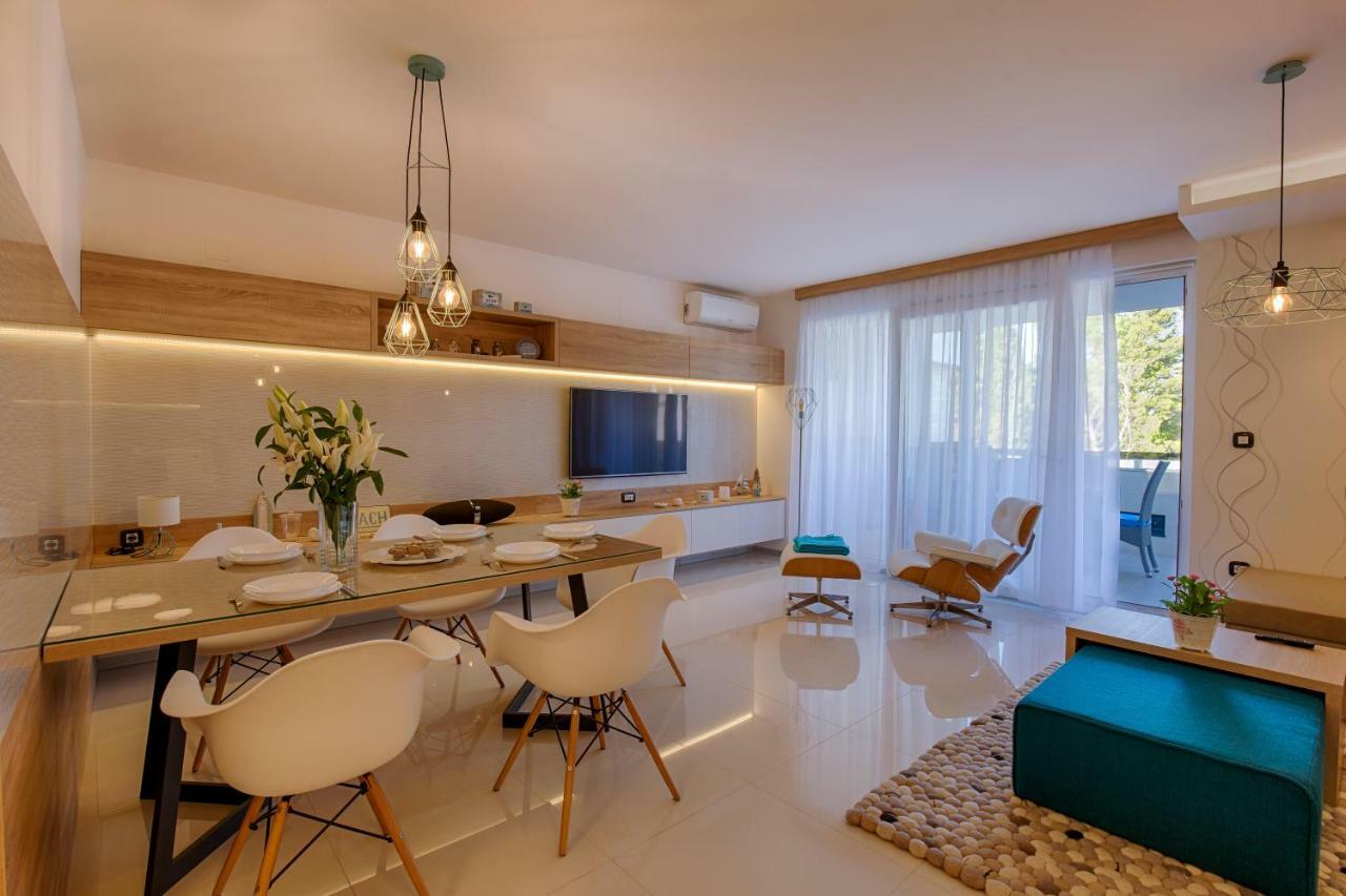 Deluxe New Apartments - Few Steps From The Beach - Luxury Holiday With Style - By Traveler Tourist Agency Krk Krk Town Eksteriør bilde