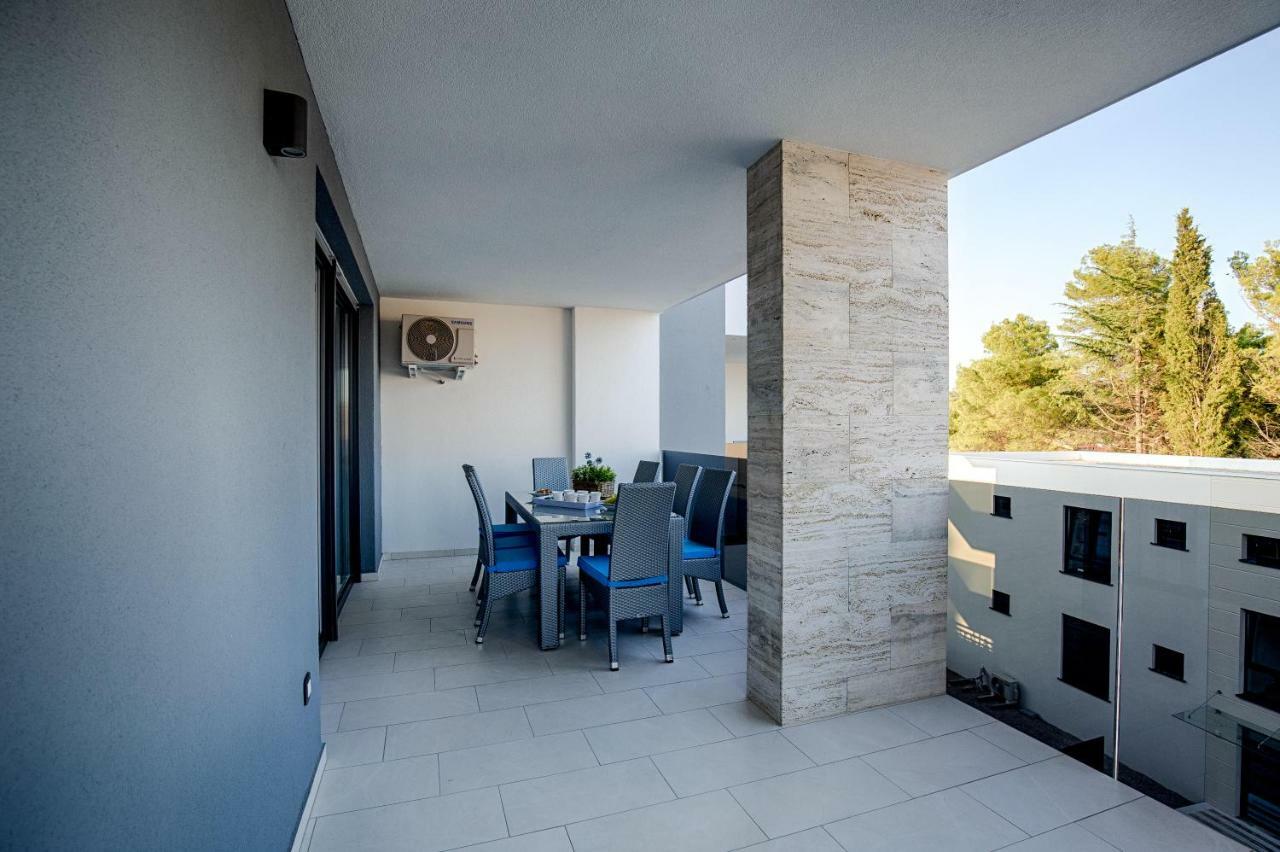Deluxe New Apartments - Few Steps From The Beach - Luxury Holiday With Style - By Traveler Tourist Agency Krk Krk Town Eksteriør bilde