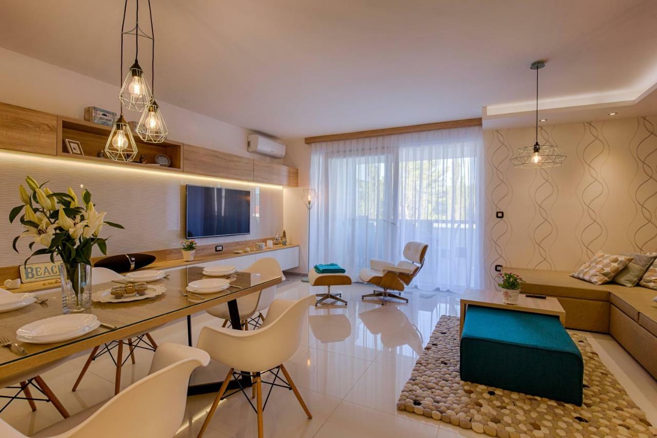 Deluxe New Apartments - Few Steps From The Beach - Luxury Holiday With Style - By Traveler Tourist Agency Krk Krk Town Eksteriør bilde