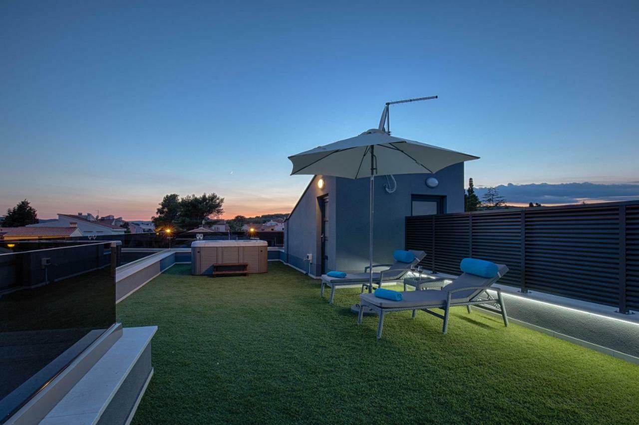 Deluxe New Apartments - Few Steps From The Beach - Luxury Holiday With Style - By Traveler Tourist Agency Krk Krk Town Eksteriør bilde